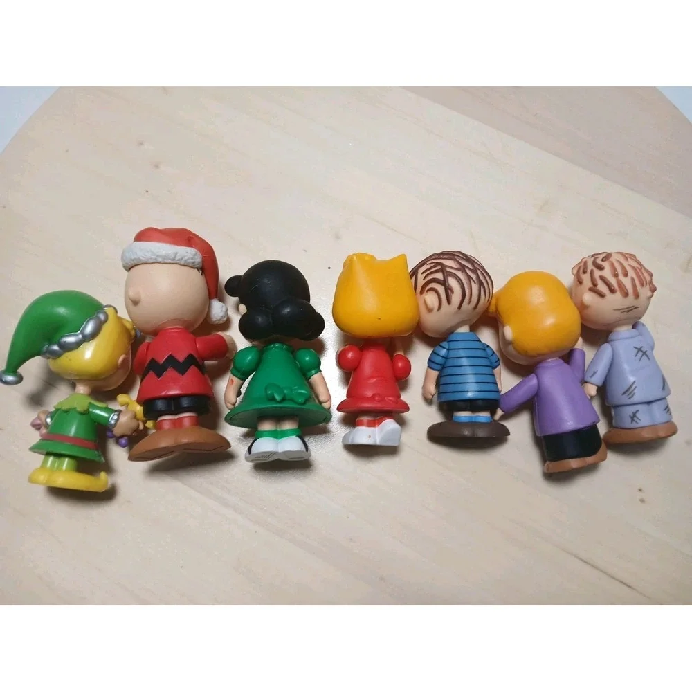 Charlie Brown Mixed Christmas Figure Lot